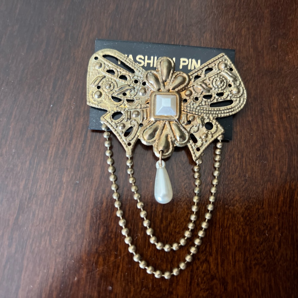 Fashion Pin/Brooch